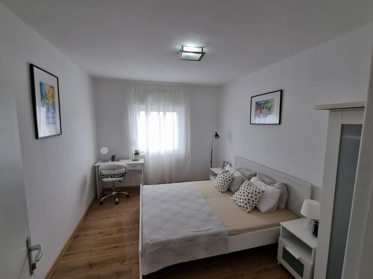 Apartmani Mali Selce Exterior foto